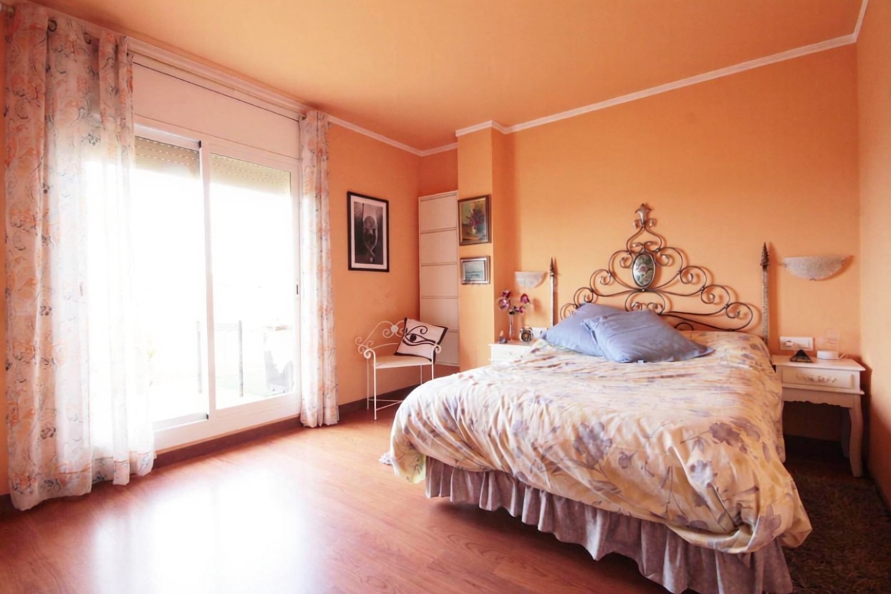 Ático en venta en Rambla de la Pau — Chambre