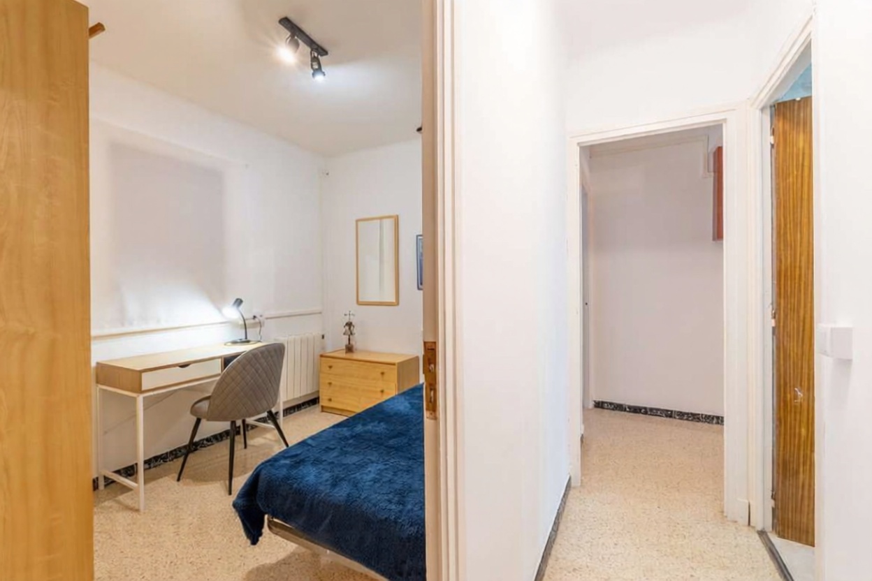 Piso en venta en Paseo Marítim — Chambre