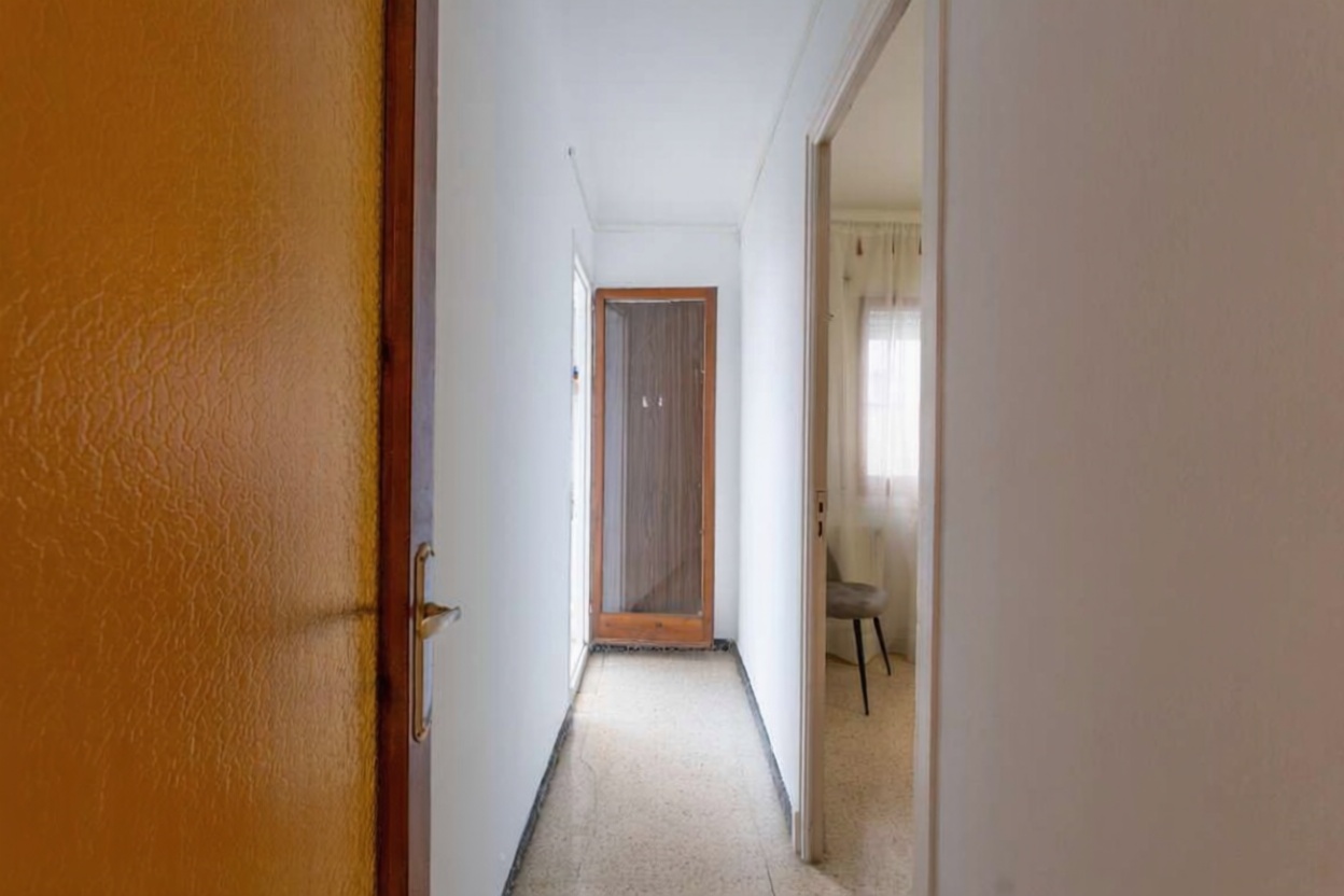 Piso en venta en Paseo Marítim — Chambre
