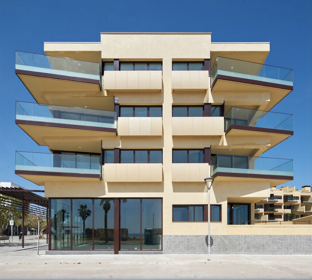 Piso en venta en Avenida Jaume I, 125, 135 — Fachada