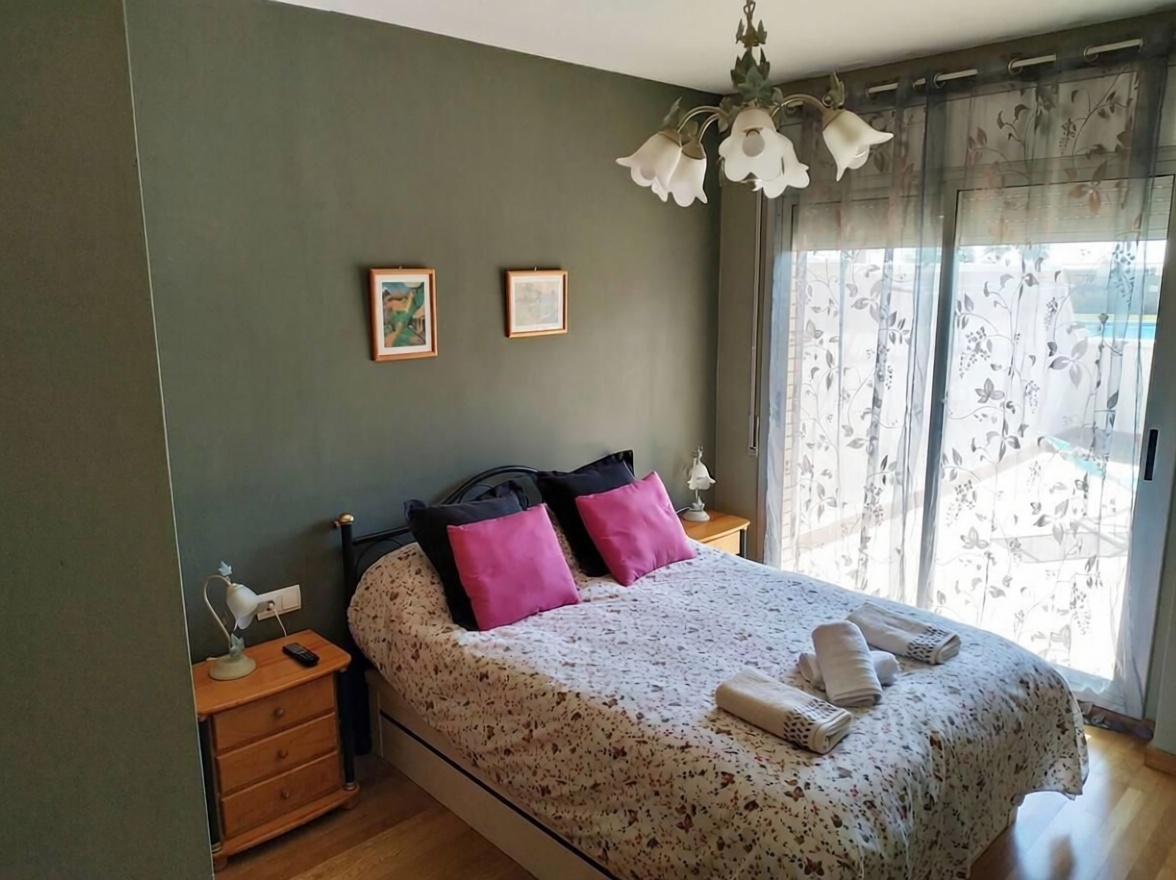 Piso en venta en Pla de Sant Pere-Les Salines — Schlafzimmer