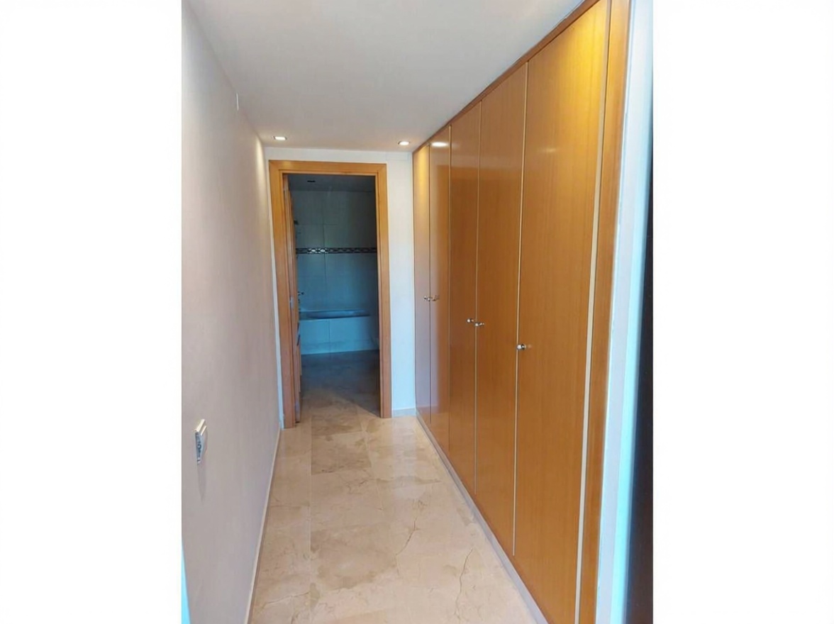 Piso en venta en Avenida Jaume I — Dormitorio