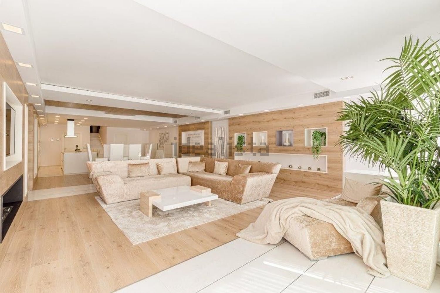 Duplex em primeira linha de praia em Marbella — Sala