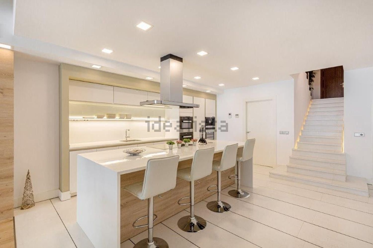 Duplex em primeira linha de praia em Marbella — Cozinha