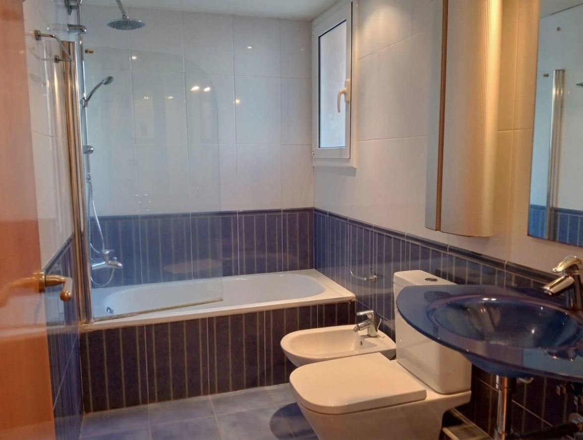Piso en venta en Segur Platja — Baño