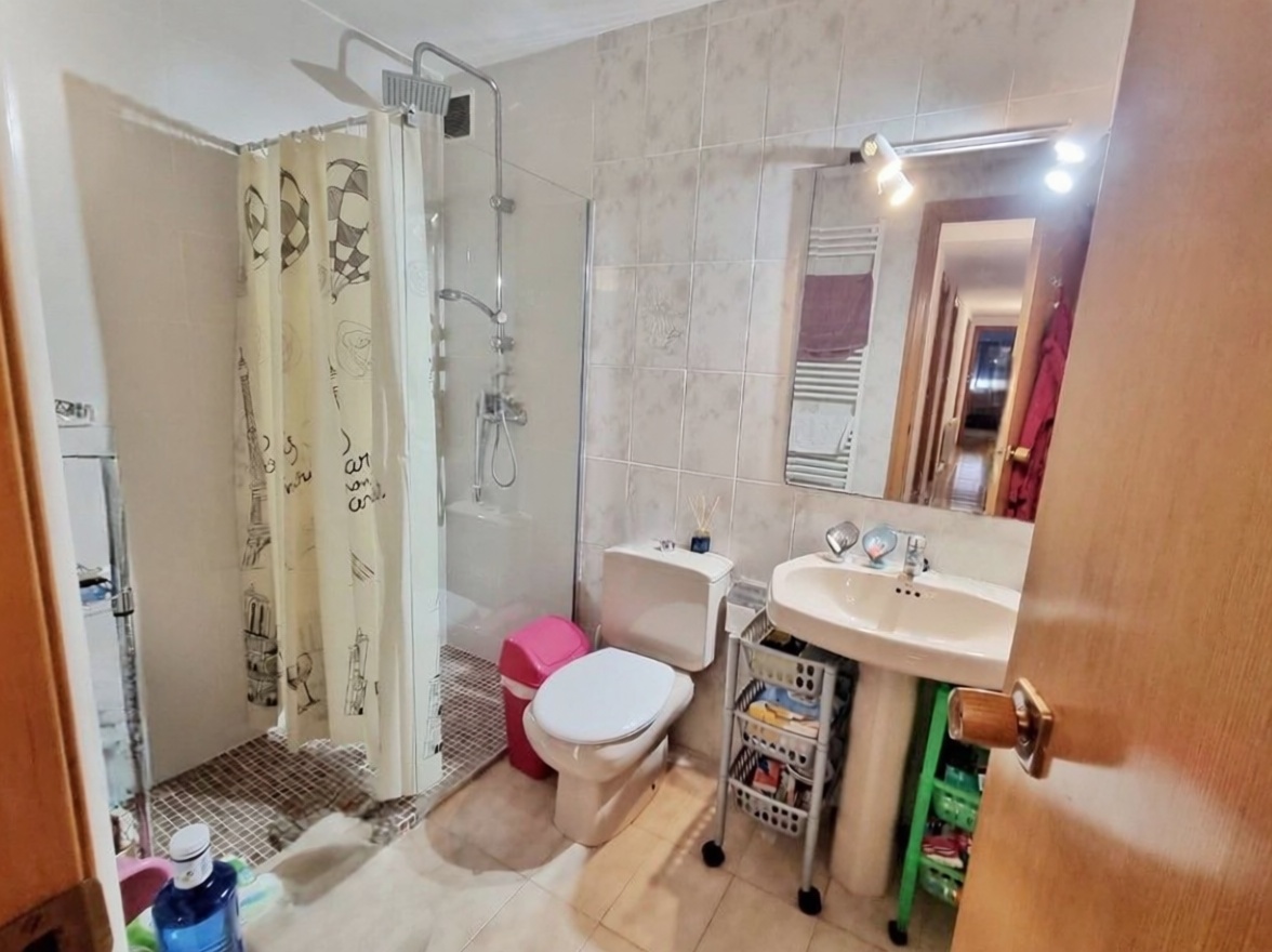 Piso en venta en Paseo Marítim de Sant Joan de Déu, 219 — Sanitaires