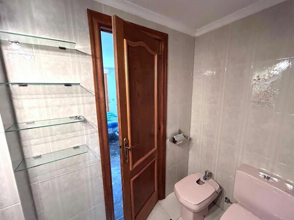 Piso en venta en Calle de Milà i Fontanals — Quarto