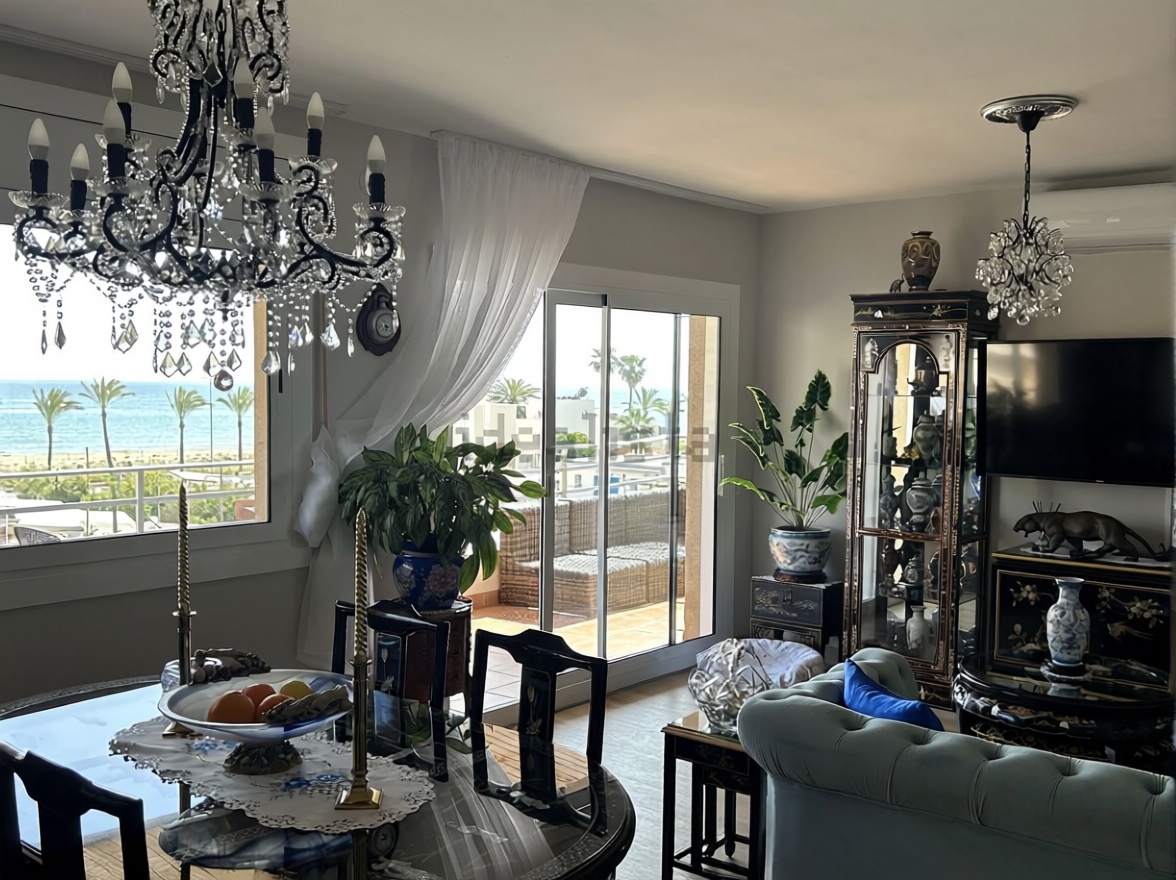 Piso en venta en Segur Platja — Salón