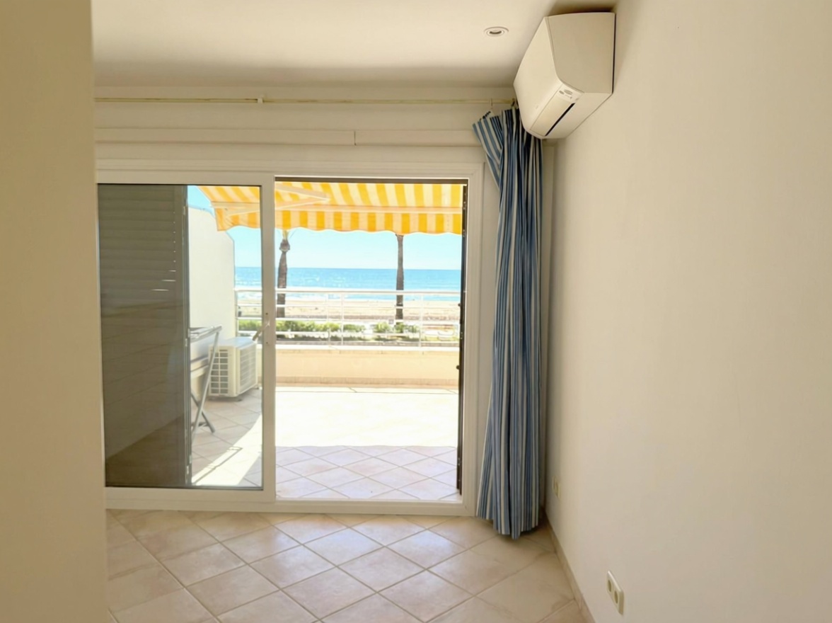 Piso en venta en Platja Calafell — Dormitorio