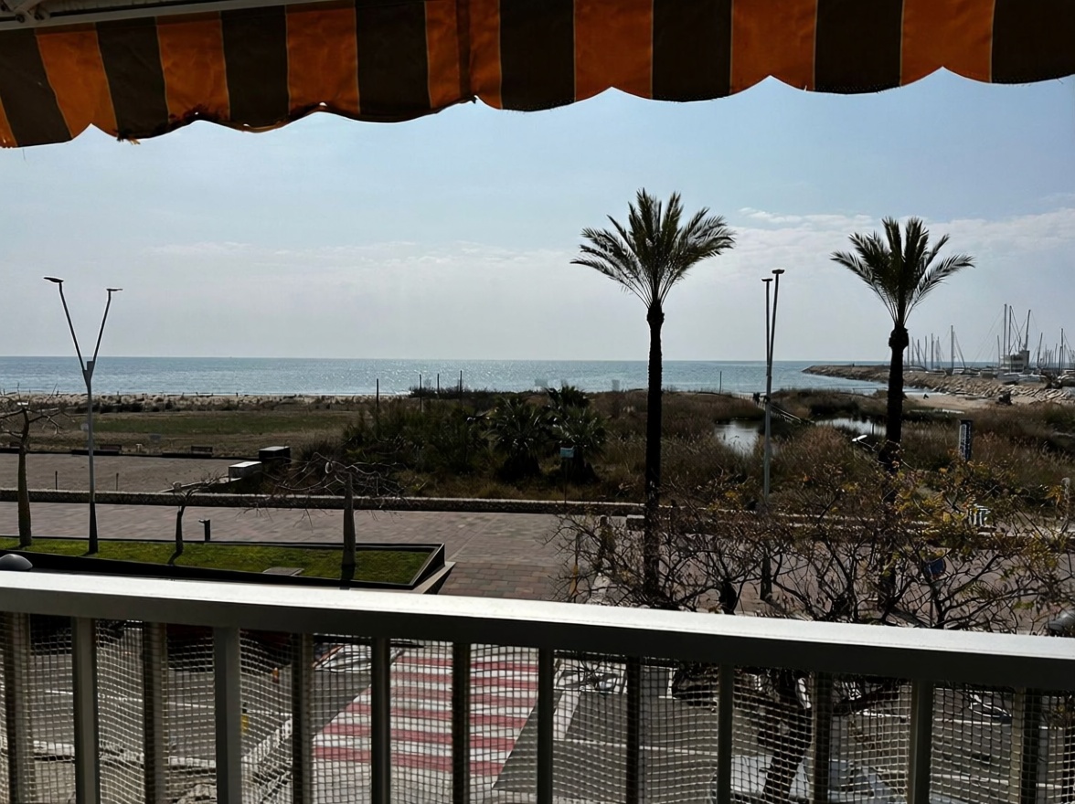 Piso en venta en Calle del Besòs — Морская терраса