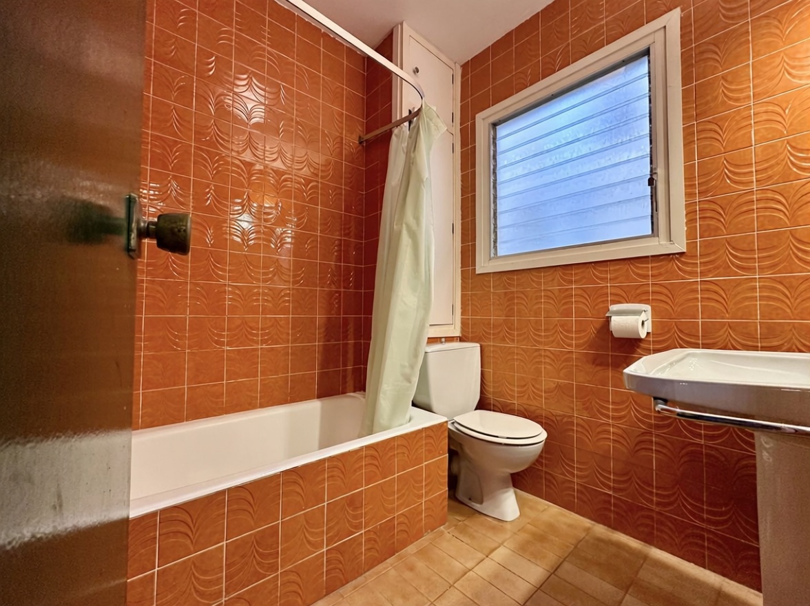 Apartamento em primeira linha de praia em Calafell — Casa banho
