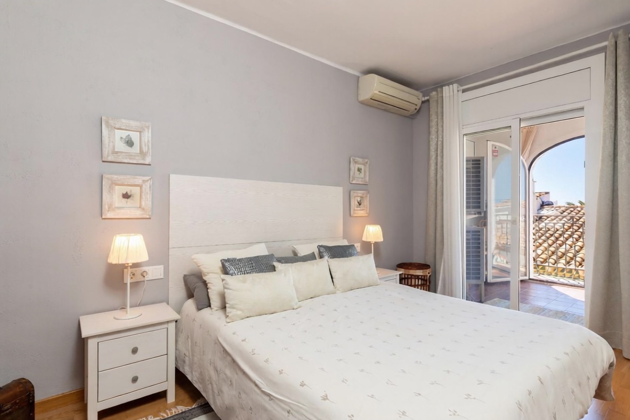 Chalet avec accès direct à la plage à El Vendrell — Chambre