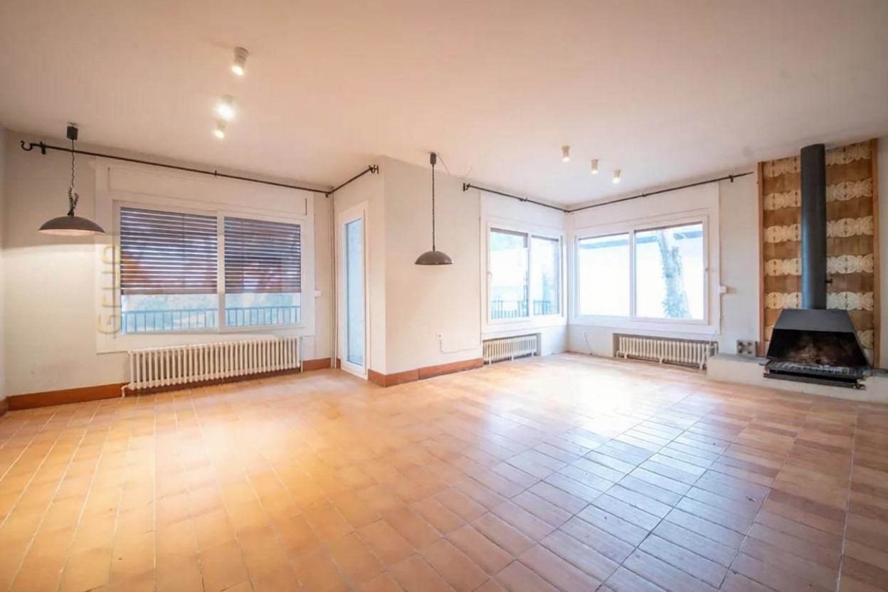 Casa o chalet independiente en venta en Calle pineda, 4 — Sala