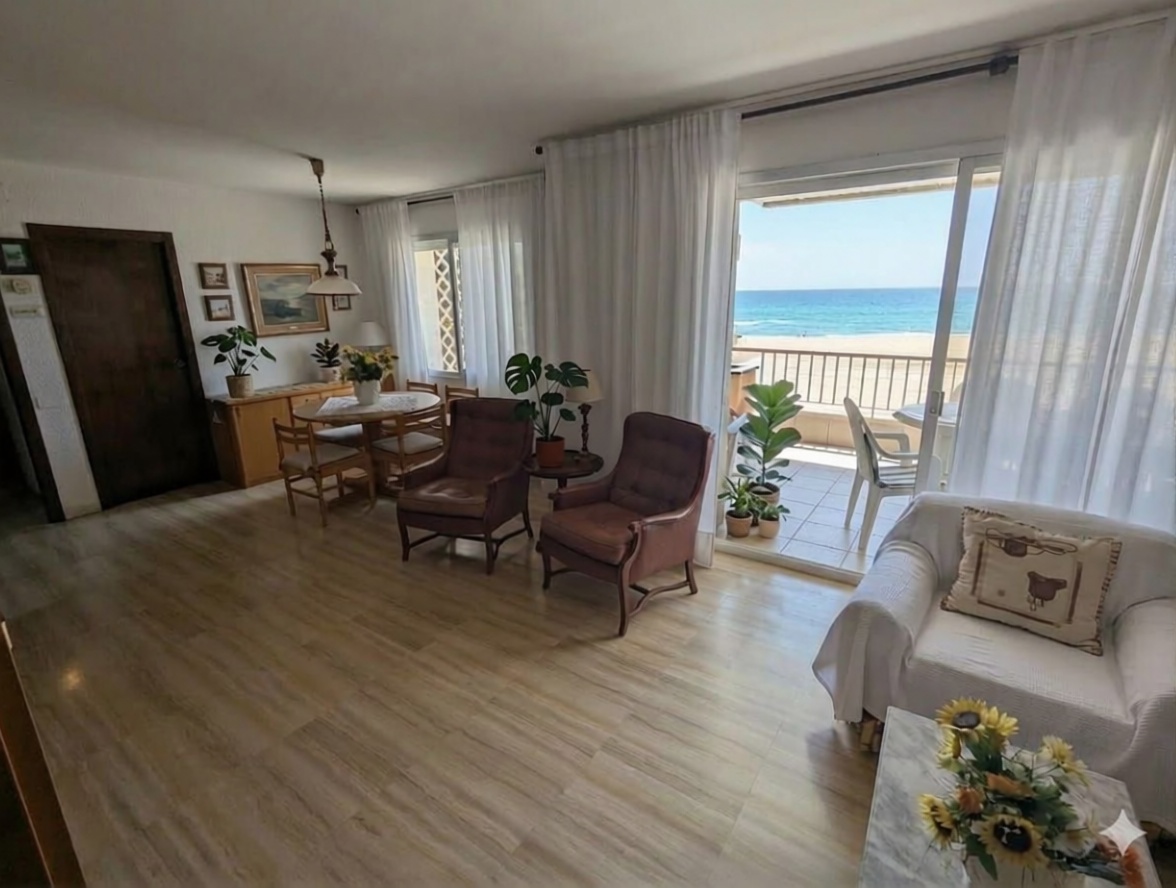 Piso en primera línea de playa en Roda de Berà