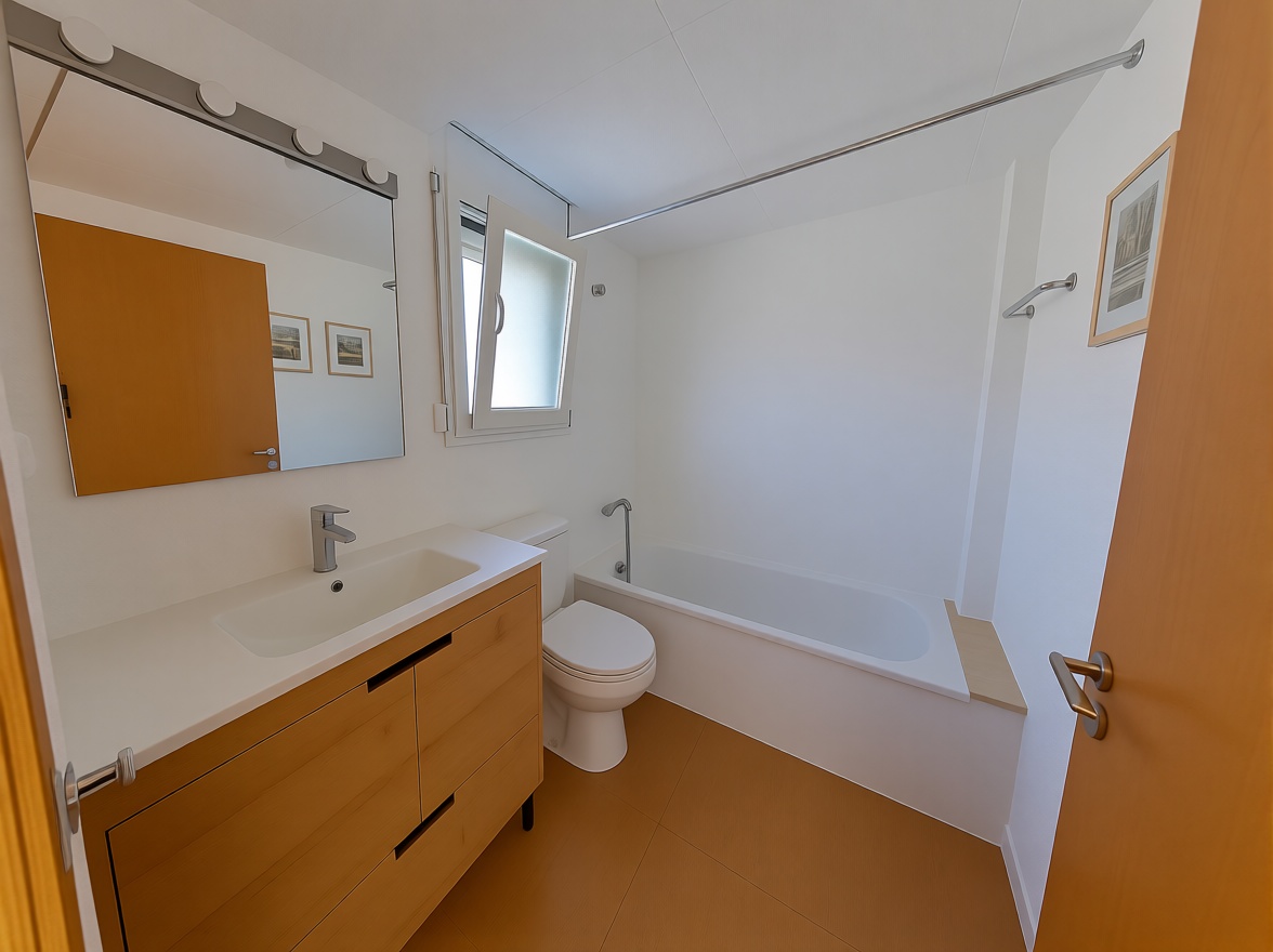 Ático en venta en Calle Pescadors — Baño