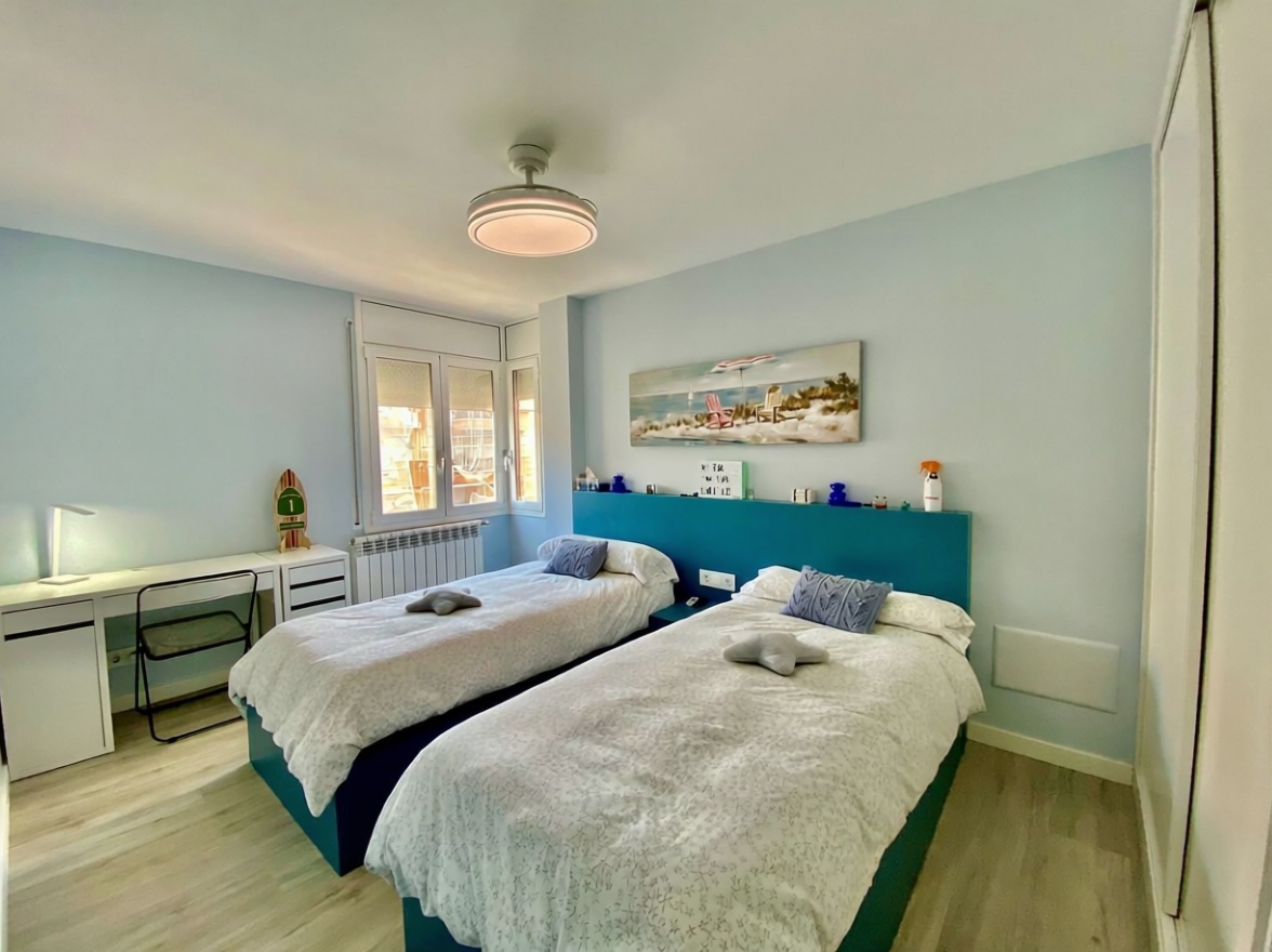 Piso en venta en Calle dels Atinents — Спальня