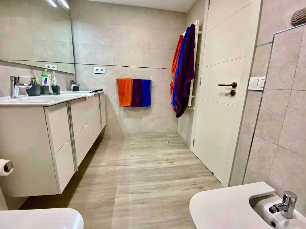 Piso en venta en Calle dels Atinents — Ванная