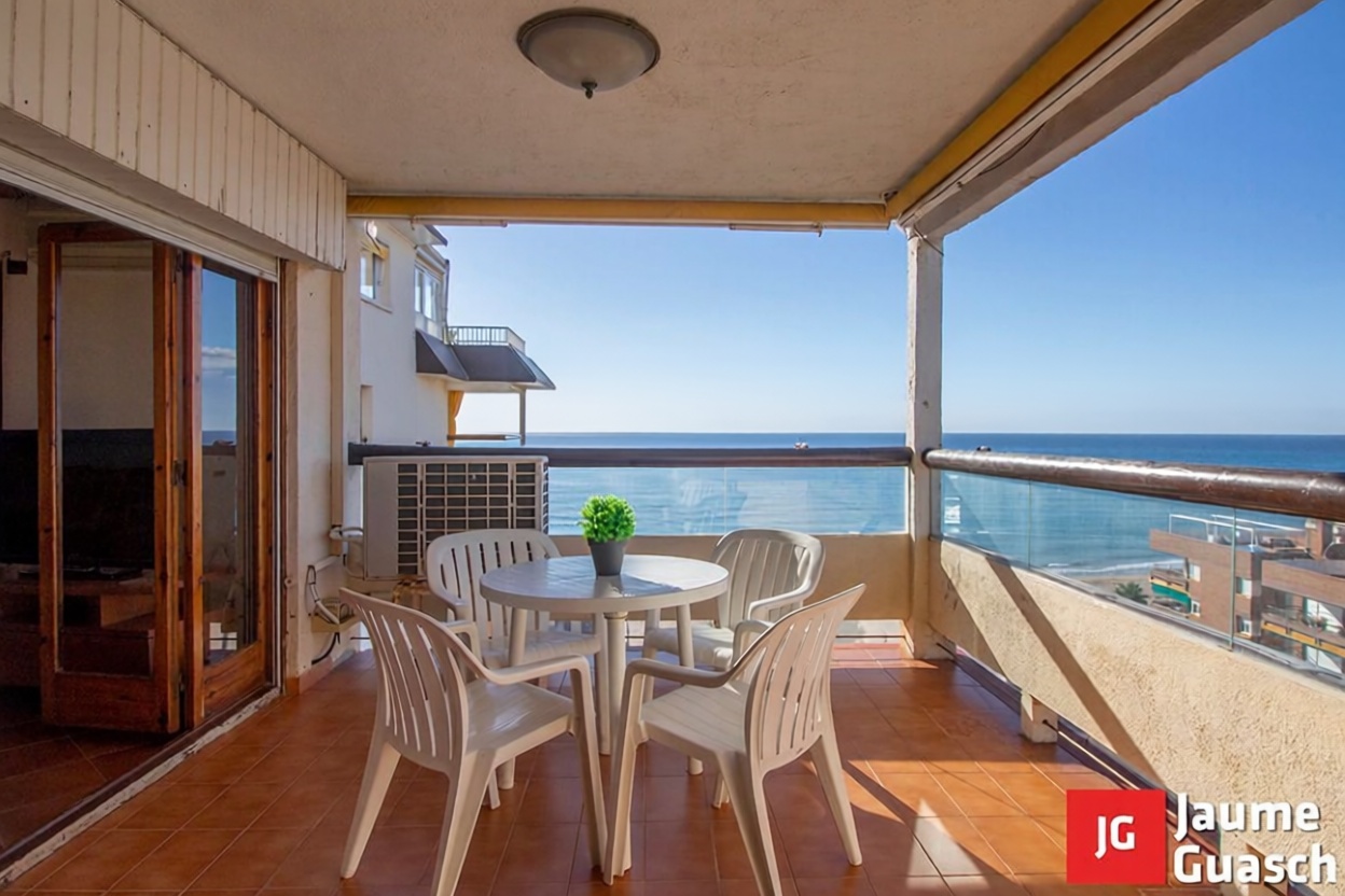 Piso en venta en Paseo de Francesc Macià, 78 — Terraza mar
