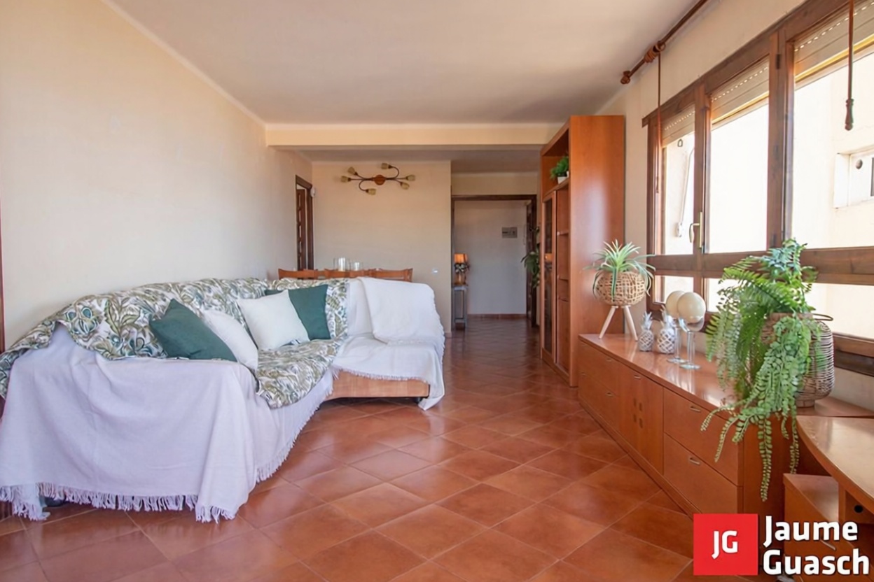 Piso en venta en Paseo de Francesc Macià, 78 — Salón