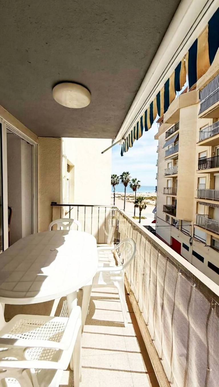 Piso en venta en Barri Marítim-Platja de la Paella