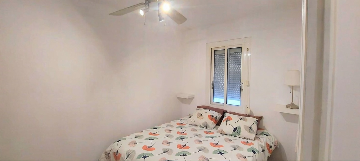 Piso en venta en CL Lleo — Dormitorio