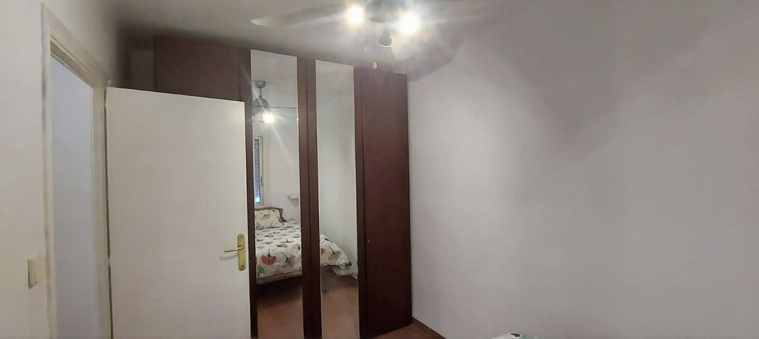 Piso en venta en CL Lleo — Dormitorio