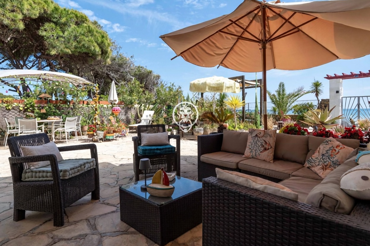 Chalet con acceso directo a playa en Tarragona — Terraza mar