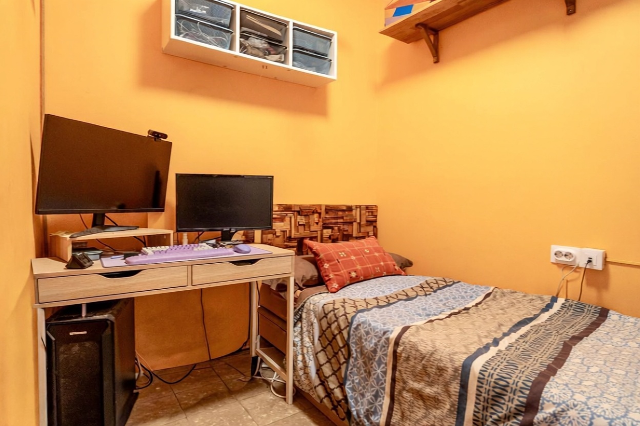 Chalet con acceso directo a playa en Tarragona — Dormitorio