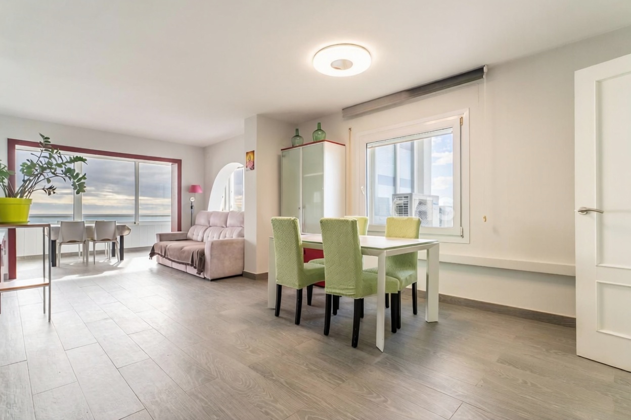 Piso en venta en Calle de Brussel·les — Cocina