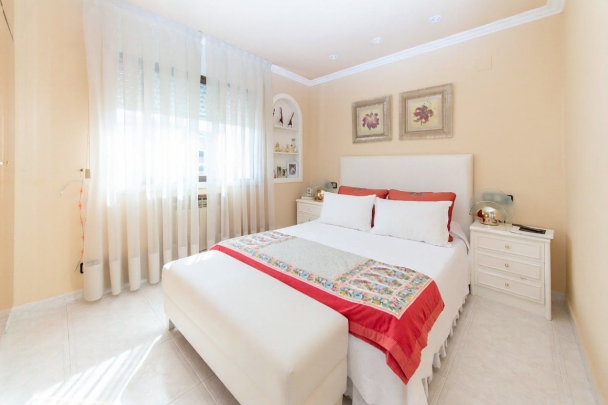 Piso en venta en Calle de Brussel·les, 2 — Dormitorio