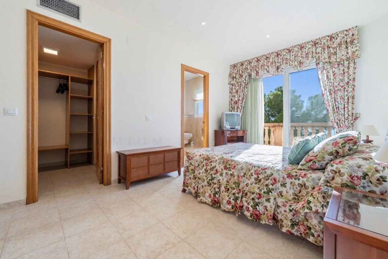 Chalet adosado en venta en Calle de la Punta del Cavall s/n — Salón