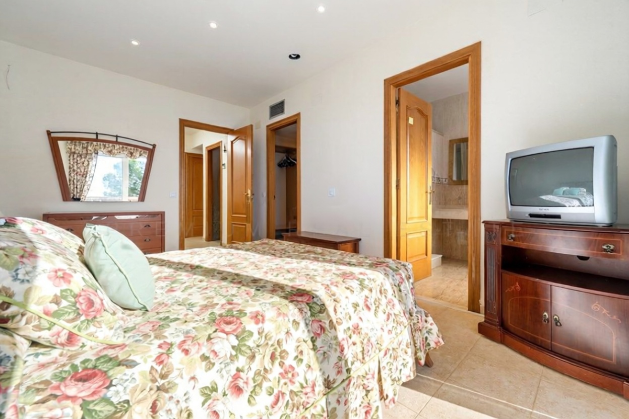 Chalet adosado en venta en Calle de la Punta del Cavall s/n — Dormitorio