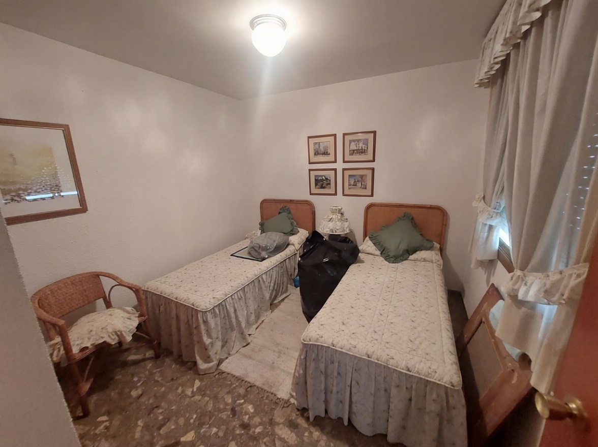 Piso en venta en Calle de la Gavina, 2 — Dormitorio