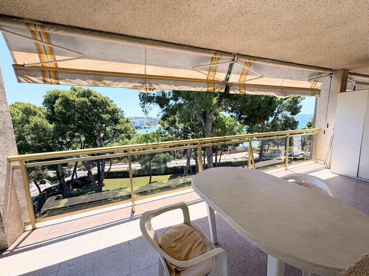 Piso en venta en Calle del Vendrell, 6