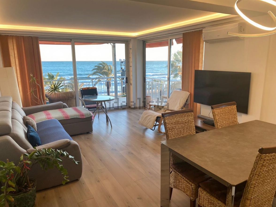 Piso en venta en Paseo de Miramar — Гостиная