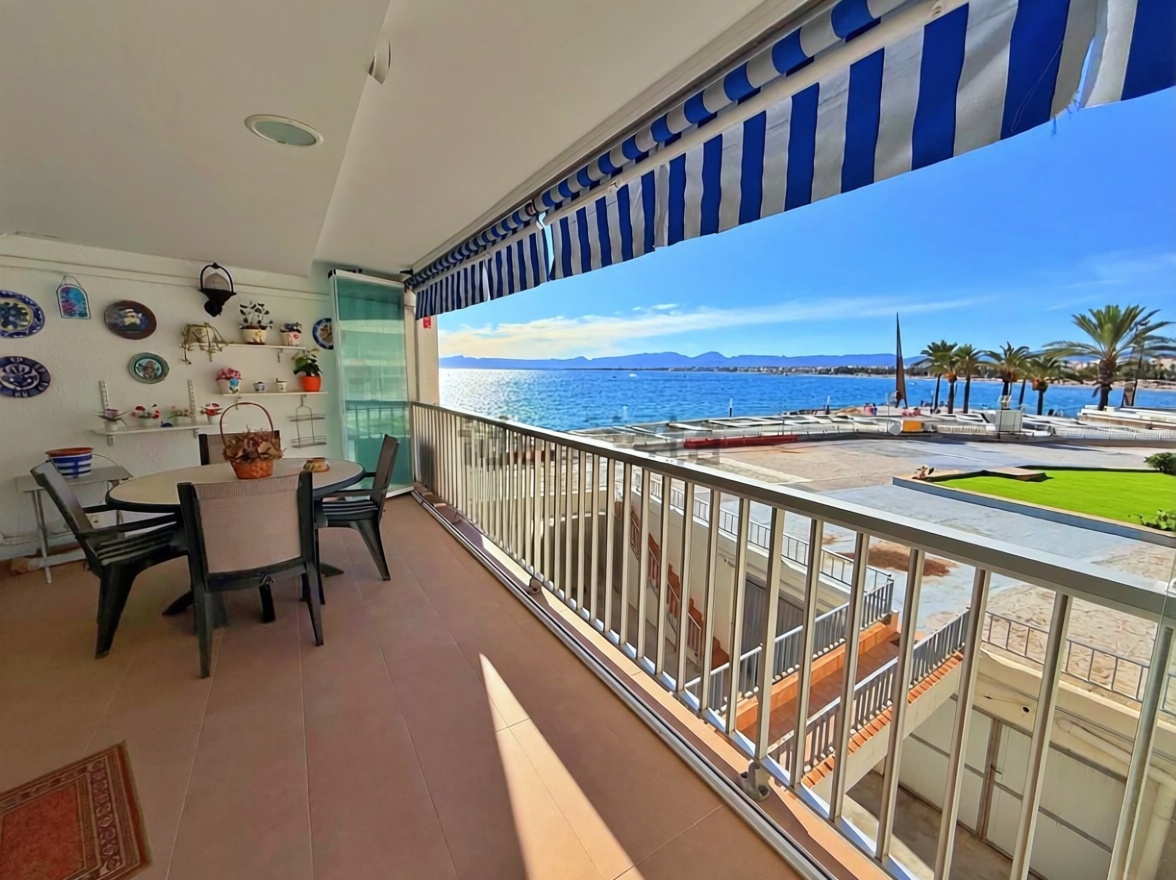 Piso en primera línea de playa en Salou