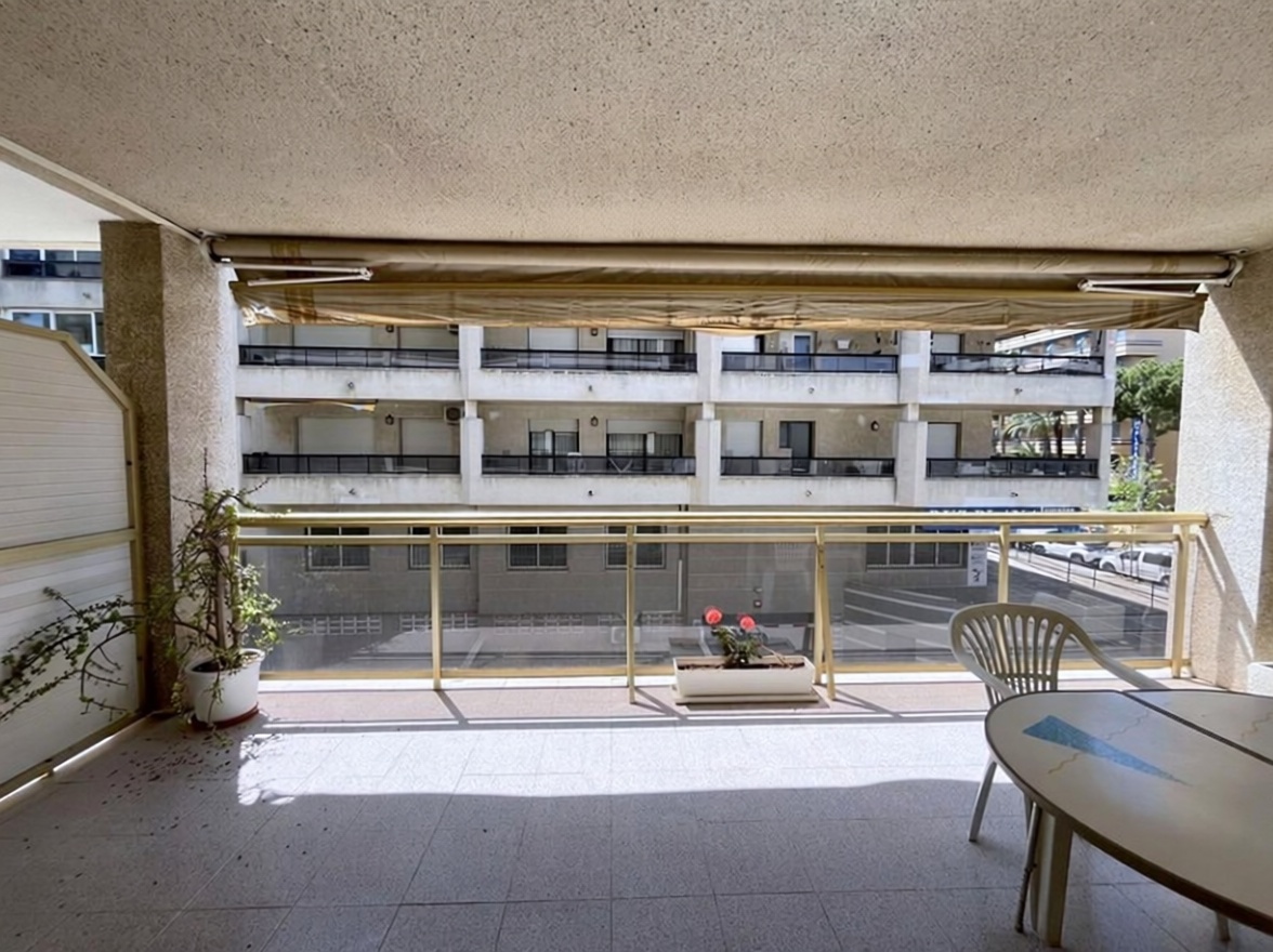 Piso en venta en Calle del Vendrell, 4 — Terraza mar