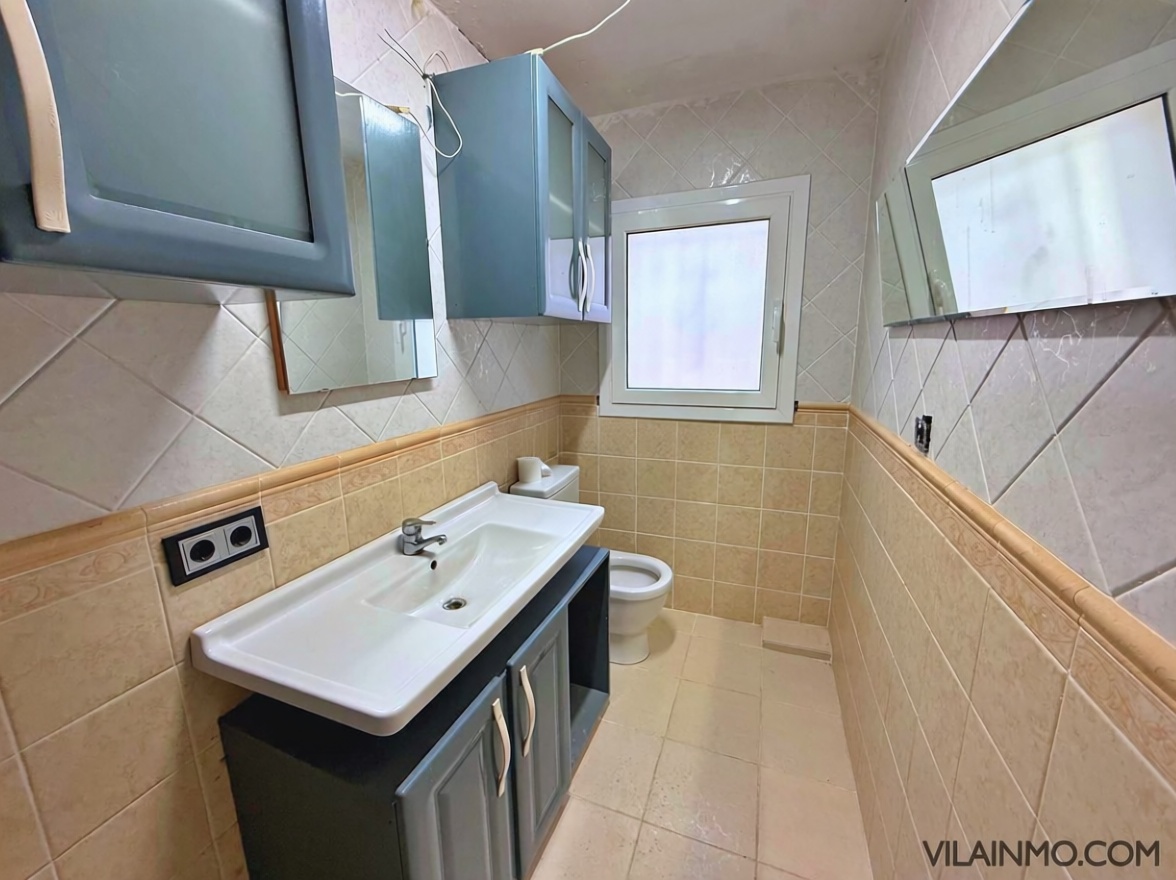 Piso en venta en Calle de Brussel·les — Sanitaires