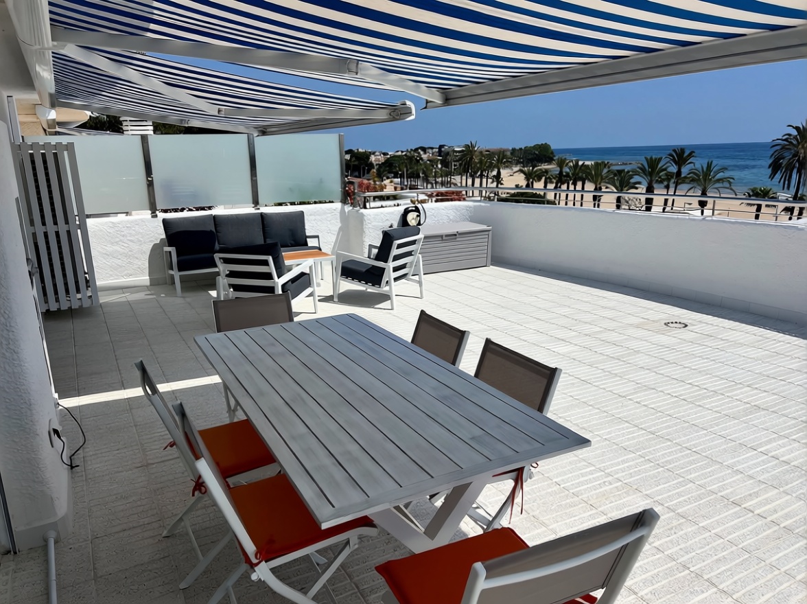 Ático en venta en Calle de Lleida, 18 — Meerterrasse