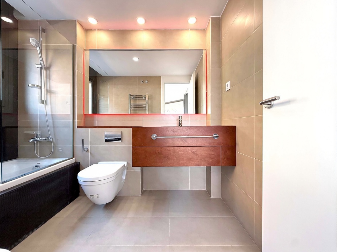 Piso en venta en Avenida de la Diputació, 33 — Sanitaires