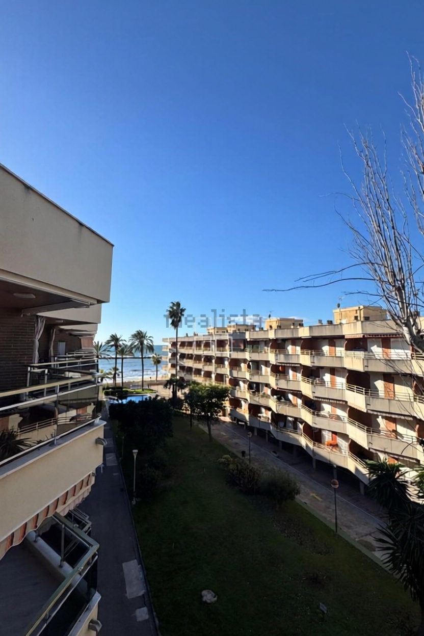Piso en venta en Avenida de la Diputació — Vista mar