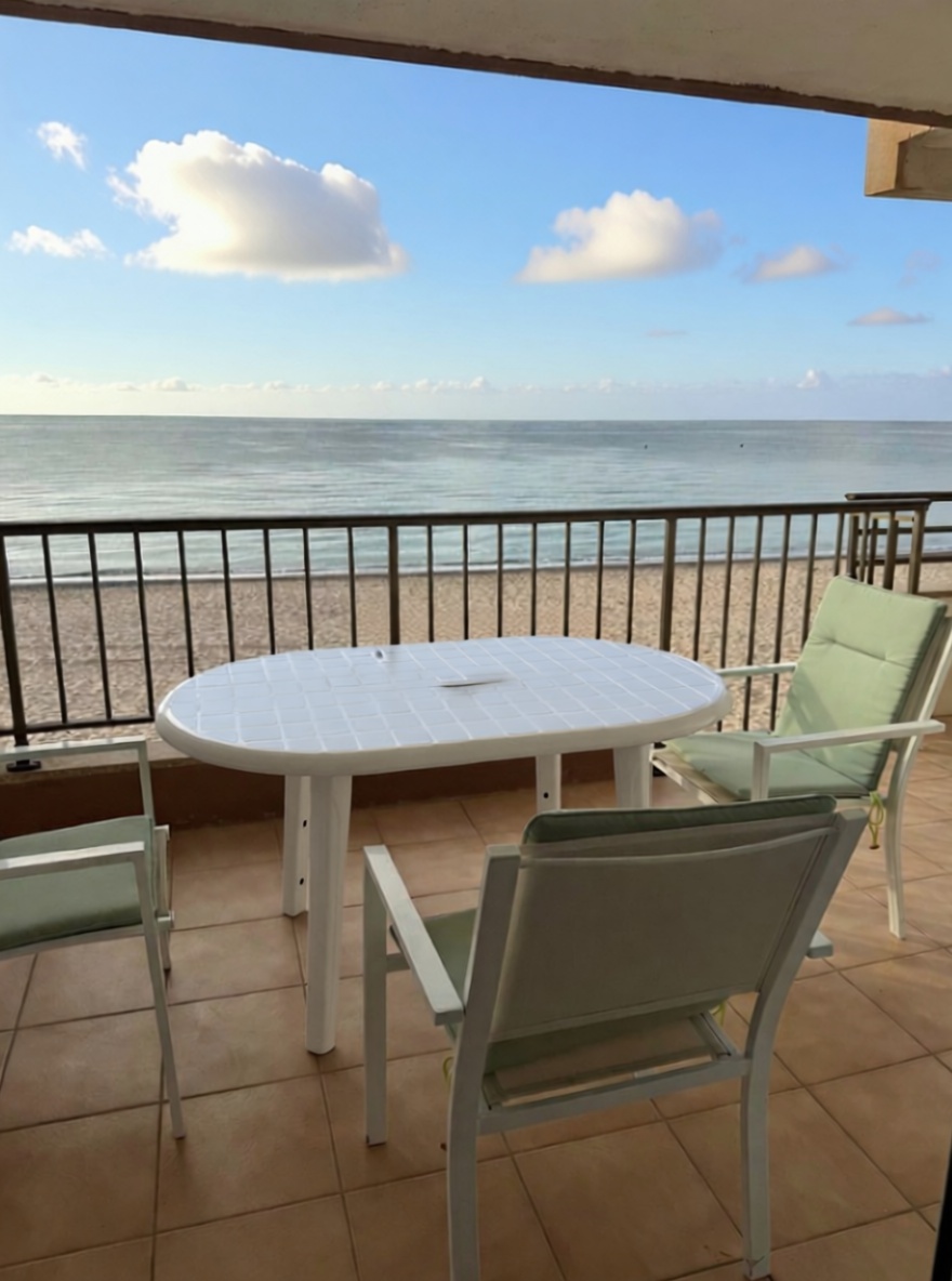 Beachfront flat in Miami Playa Mont-Roig del Camp