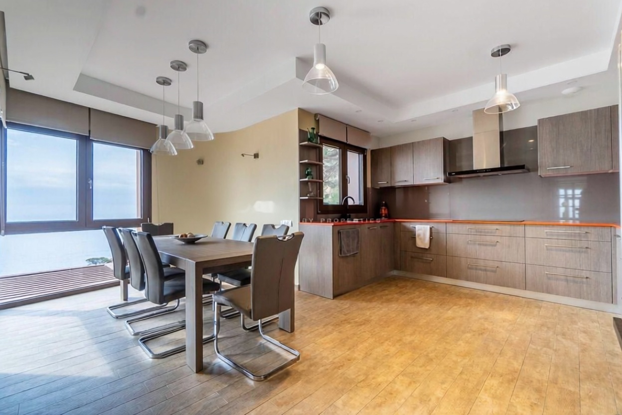 Casa o chalet independiente en venta en Calle de la Juliola — Cuisine