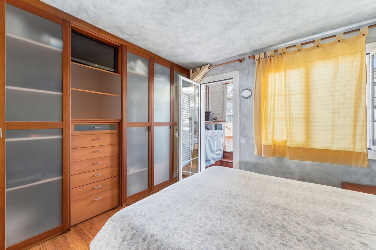 Dúplex en venta en Ps Maritim Sant Joan De Deu — Chambre
