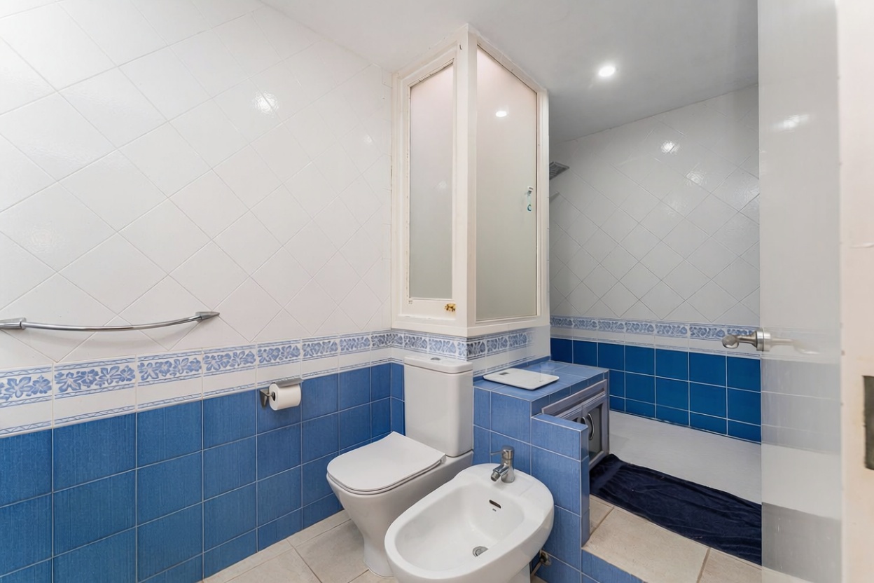 Dúplex en venta en Ps Maritim Sant Joan De Deu — Sanitaires