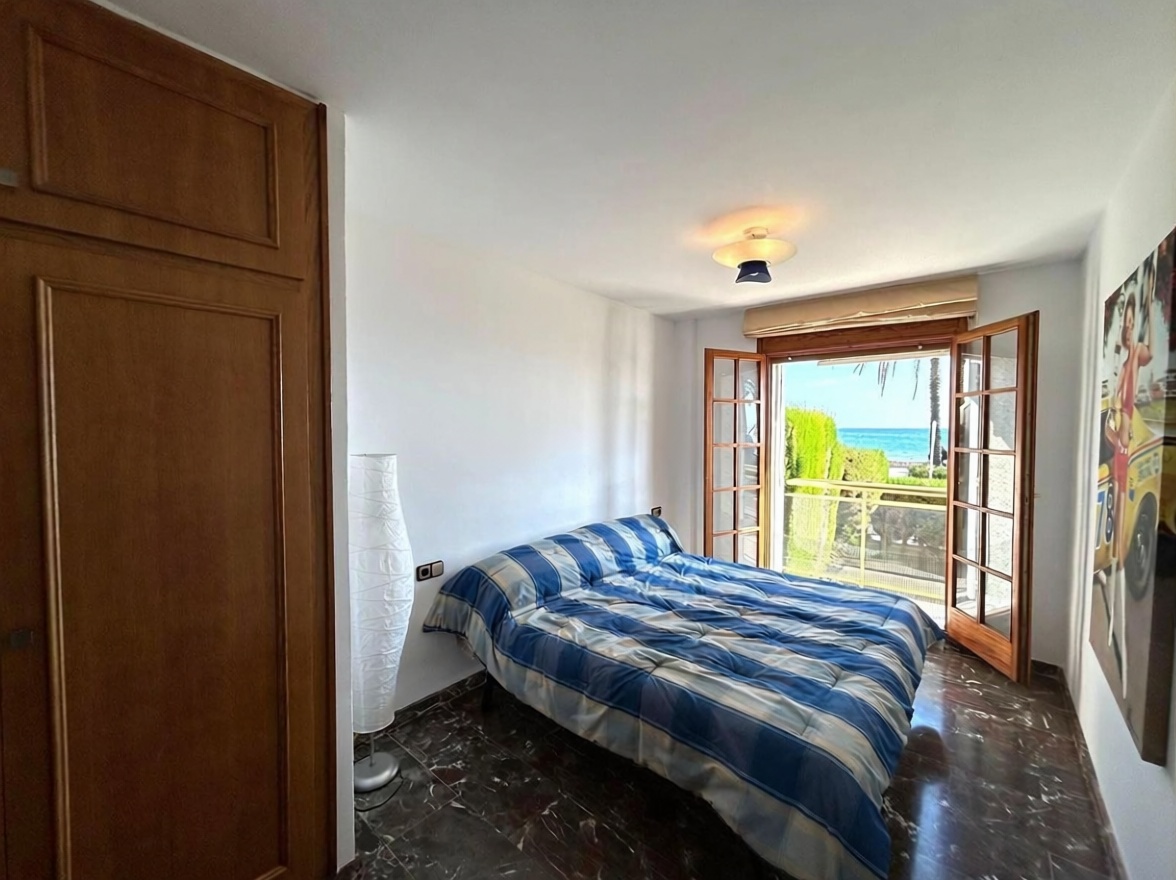 Piso en venta en Calle de Milà i Fontanals — Bedroom