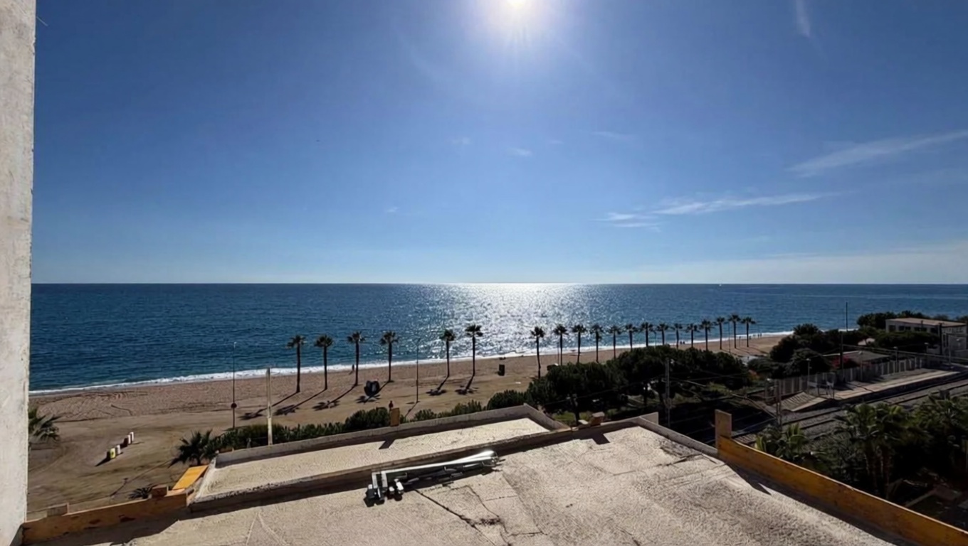 Piso en venta en Consolat — Meerblick