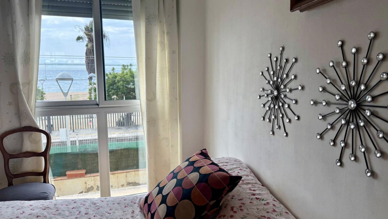 Piso en venta en Canet de Mar — Dormitorio