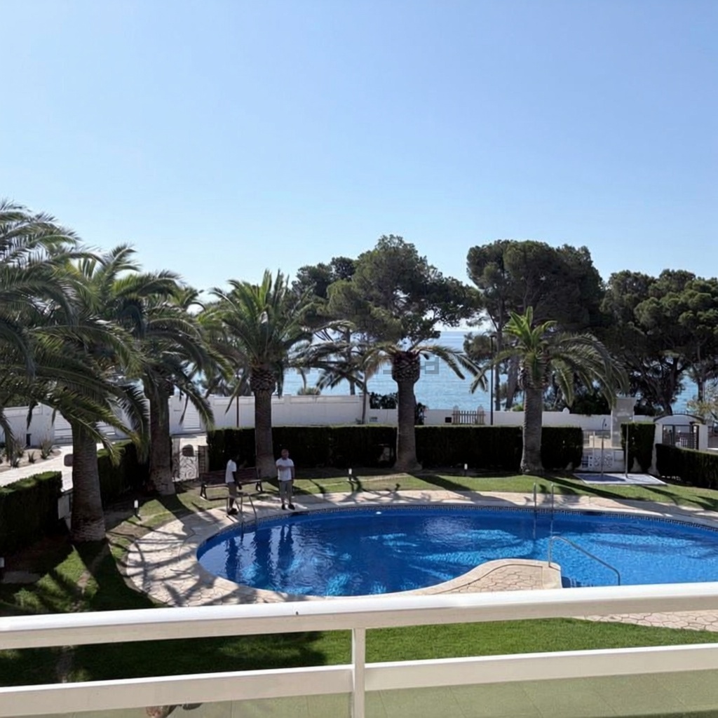 Piso en venta en Paseo del Mediterrani — Meerblick
