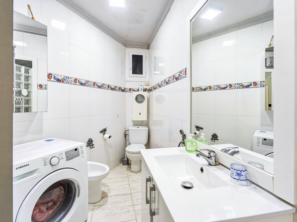 Piso en venta en Calle Sampan, 3 — Sanitaires